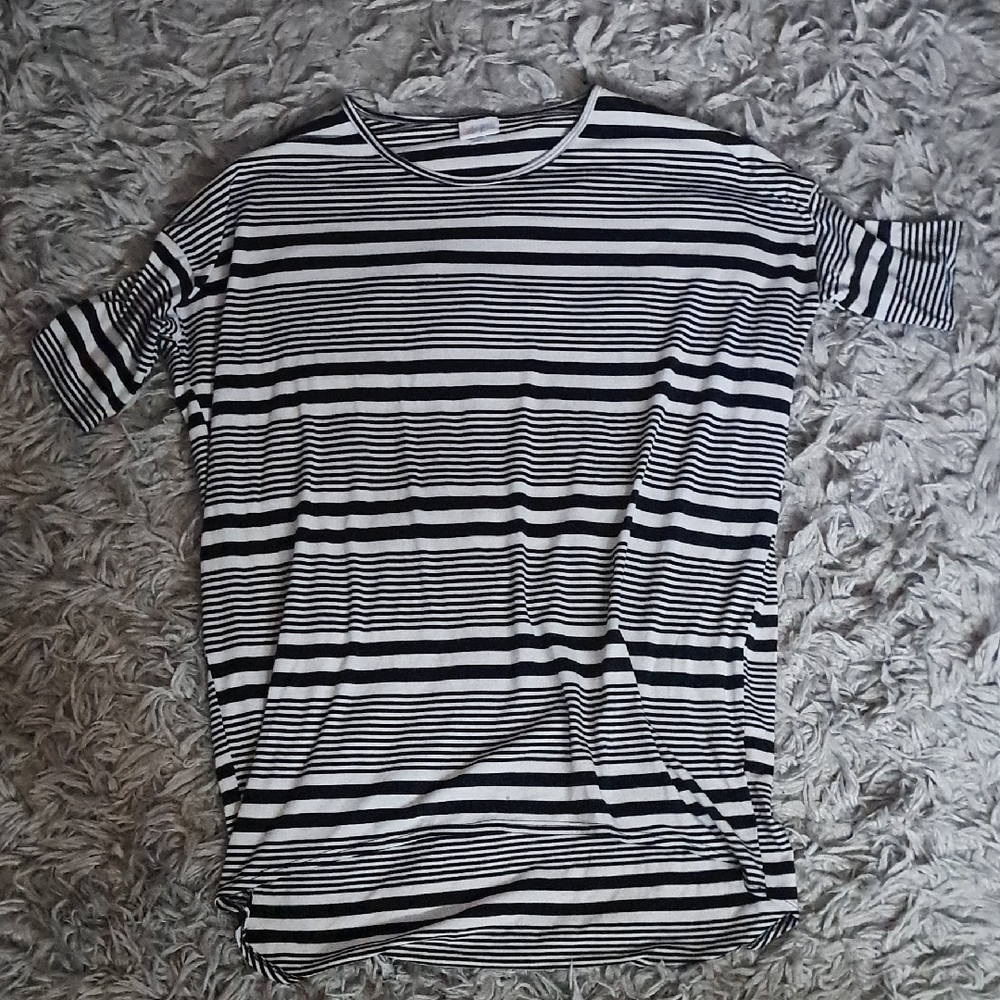 LuLaRoe Black & White Striped Oversized Top! USED